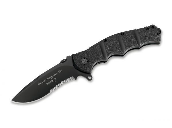Böker Plus AK101 čierny zubatý 01KAL102